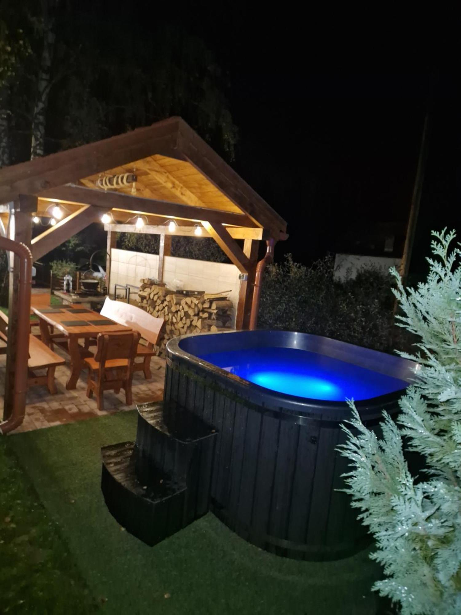 Banki Vendeghaz Villa Екстериор снимка