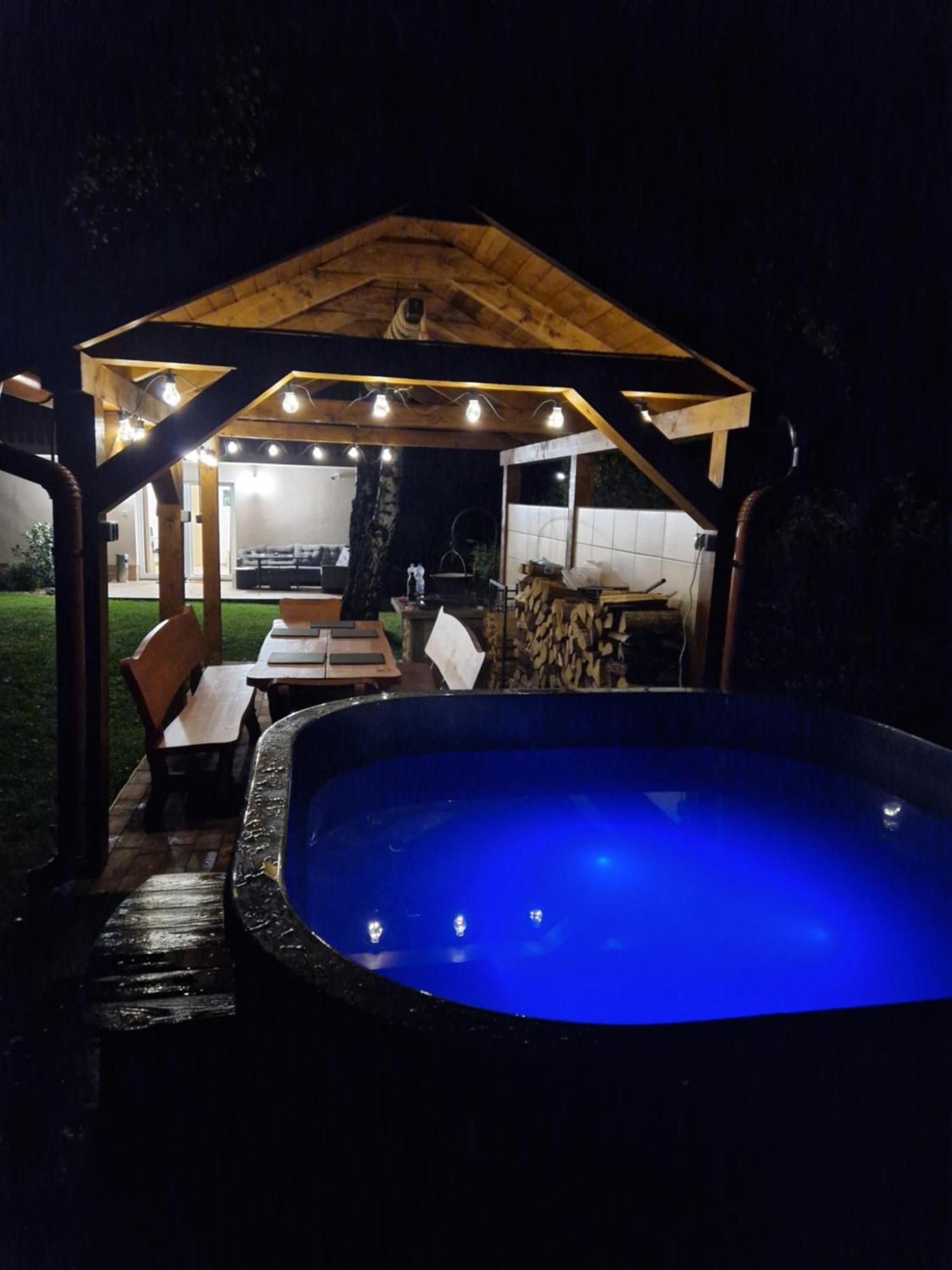 Banki Vendeghaz Villa Екстериор снимка